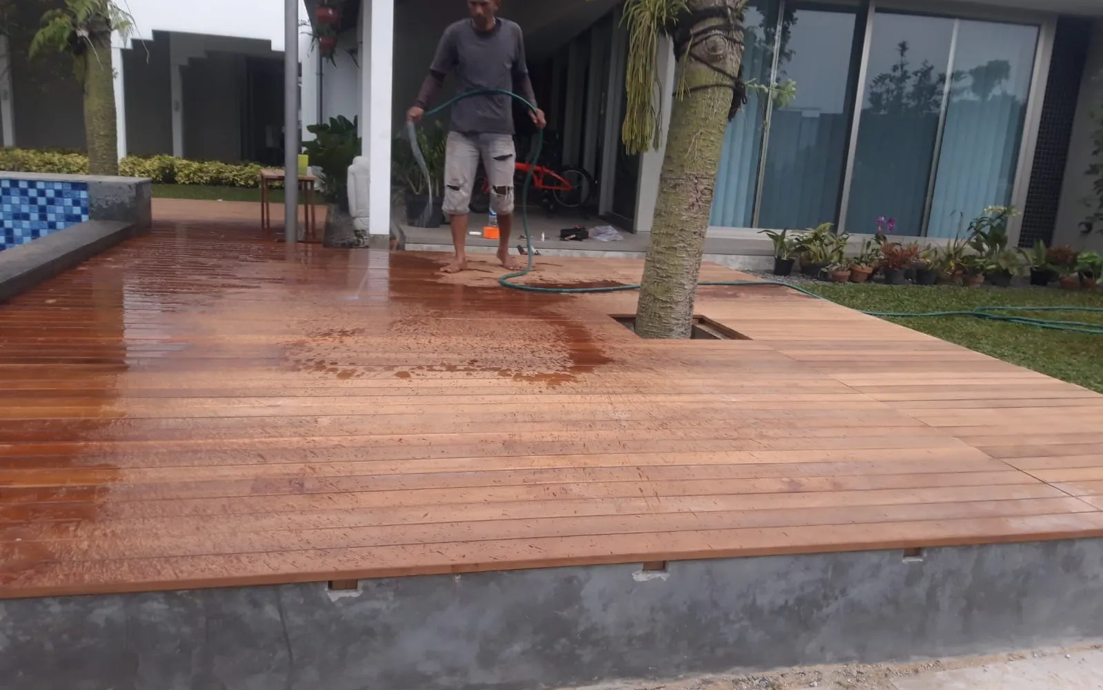 Pemasangan Deck Ulin - Komplek Rancamaya Bogor