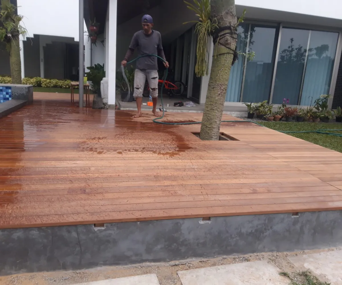 Pemasangan Deck Ulin - Komplek Rancamaya Bogor