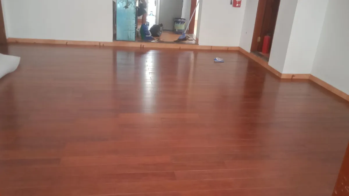 Pemasangan Lantai Kayu Merbau - Vila Palma Kemang