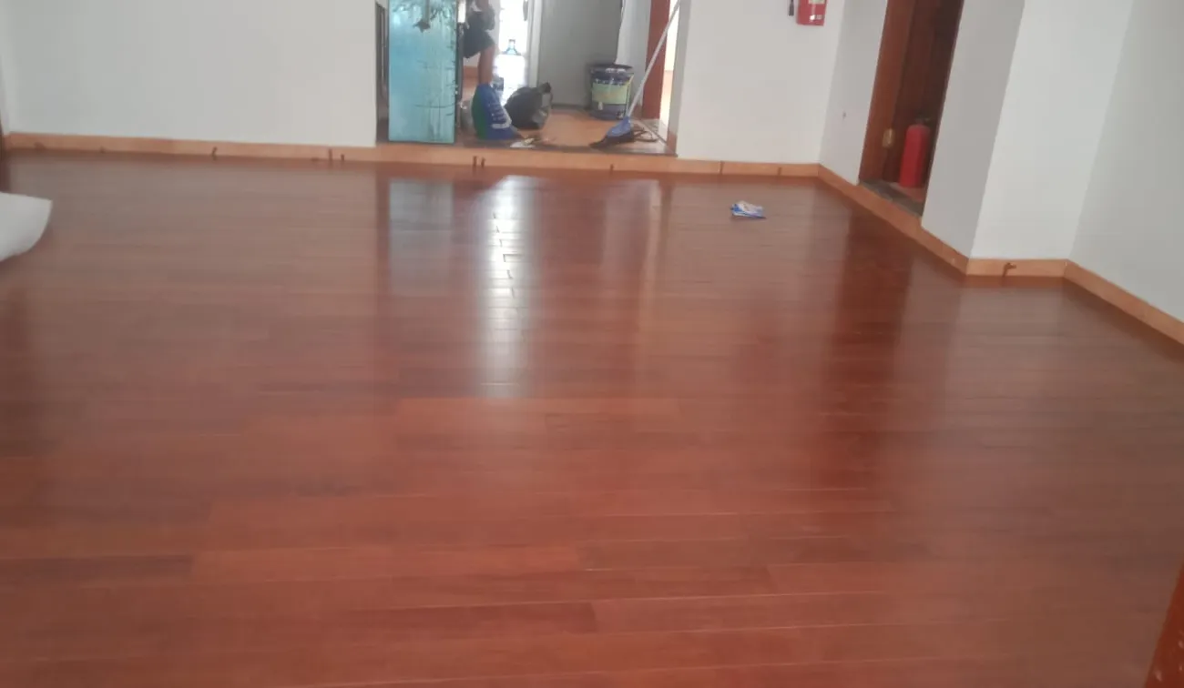 Detail lantai kayu Merbau pada hunian